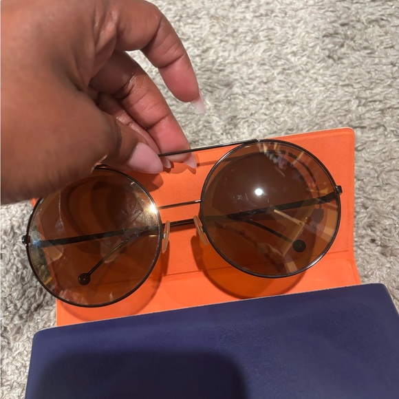 Fendi sunglasses - Picture 2 of 6
